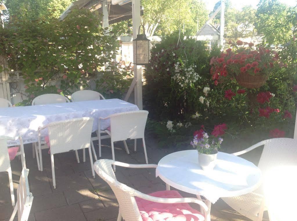 Hotel Amandis Naantali Buitenkant foto
